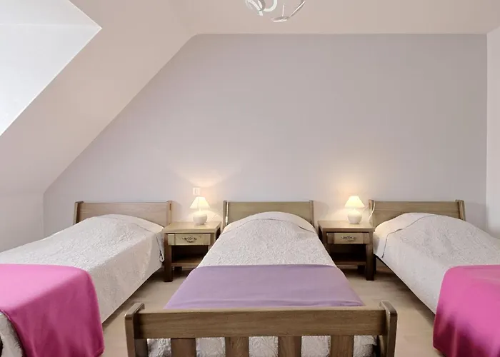 Holiday Home Le Clos Er Bert - RHU315