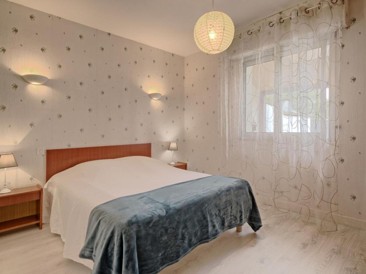 Le Clos Er Bert By Interhome Holiday home Sarzeau