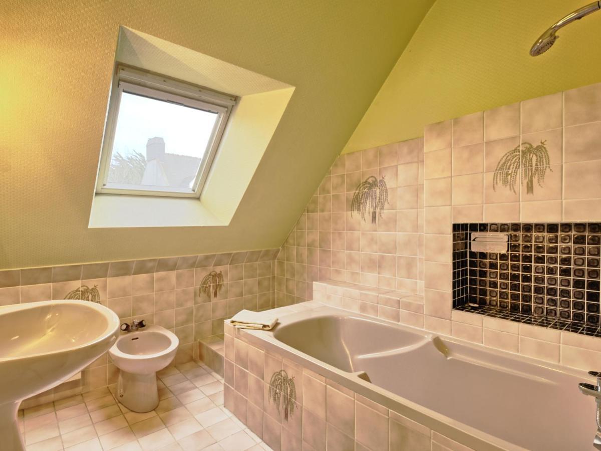 Le Clos Er Bert By Interhome *